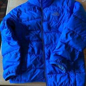 Boys The North Face zip up puffer jacket; size 10-12; medium